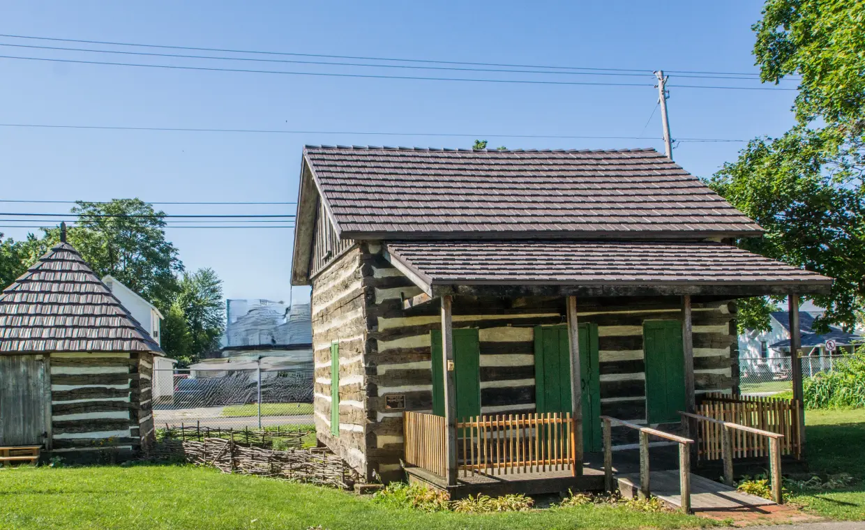 img log cabin smokehouse 2x